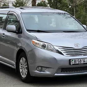 Toyota Sienna 2015