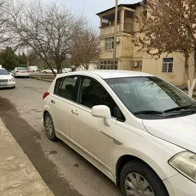Nissan Versa 2009