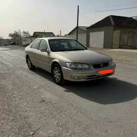 Toyota Camry 2000