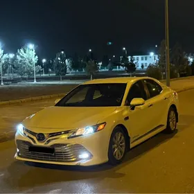 Toyota Camry 2018