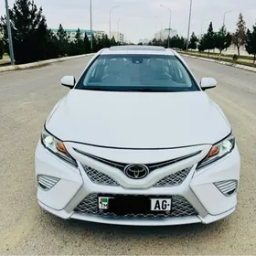 Toyota Camry 2018