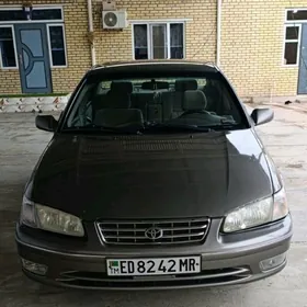 Toyota Camry 2000