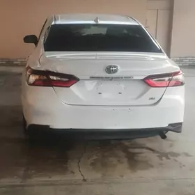 Toyota Camry 2022