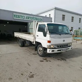 Toyota Dyna 2001