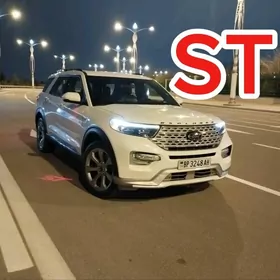 Ford Explorer 2023