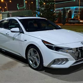 Hyundai Elantra 2023