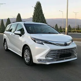 Toyota Sienna 2021