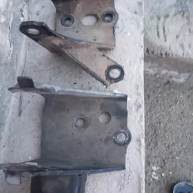 крепление от коробки автомат