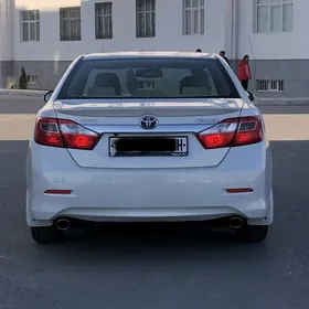 Toyota Camry 2014
