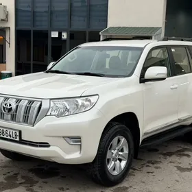 Toyota Land Cruiser Prado 2023