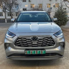 Toyota Highlander 2021