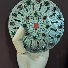 старинное украшение