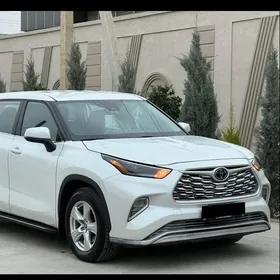 Toyota Highlander 2022