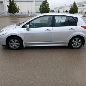 Nissan Versa 2010