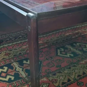 журнальный столик