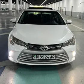 Toyota Camry 2017