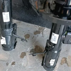 Amortizatyr 2021 camry