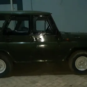 UAZ 469 1990