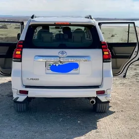 Toyota Land Cruiser Prado 2012