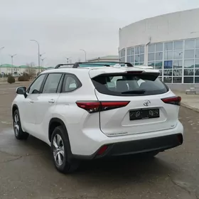 Toyota Highlander 2023