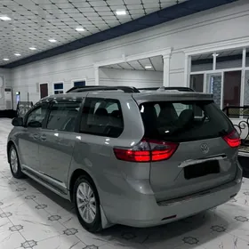 Toyota Sienna 2020