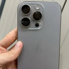 iPhone 15 pro telefon