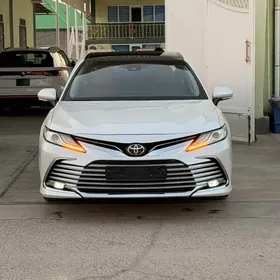 Toyota Camry 2023