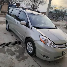 Toyota Sienna 2005