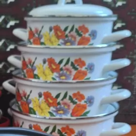 Kastrýul, Кастрюли