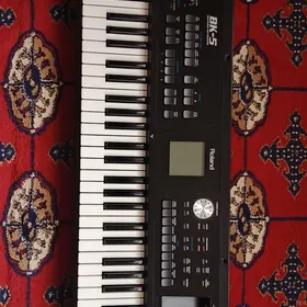 ROLAND YAMAHA