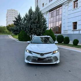 Toyota Camry 2018