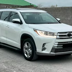 Toyota Highlander 2018