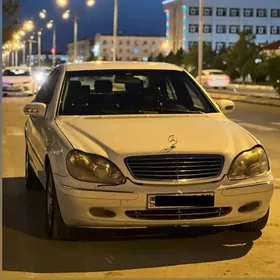 Mercedes-Benz S-Class 1999