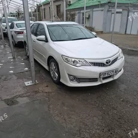 Toyota Camry 2012