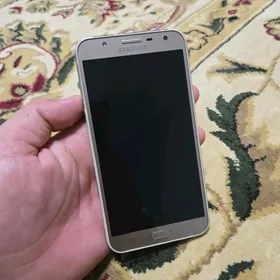 Samsung J7