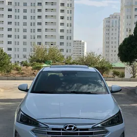 Hyundai Elantra 2019