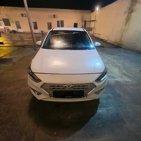 Hyundai Accent 2021