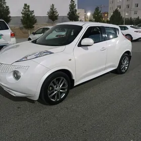 Nissan JUKE 2013
