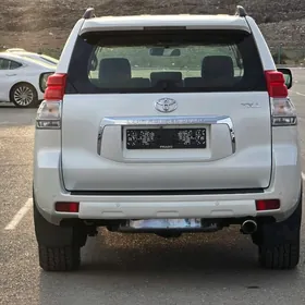 Toyota Land Cruiser Prado 2013