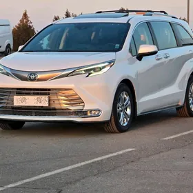Toyota Sienna 2022