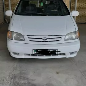 Toyota Sienna 2002