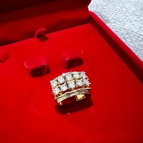 Brilliant model yuzikler