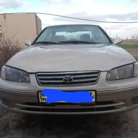 Toyota Camry 1998