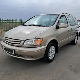 Toyota Sienna 2001