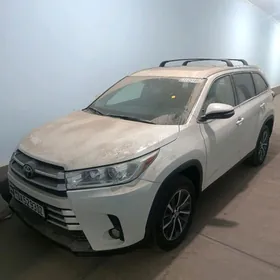 Toyota Highlander 2019