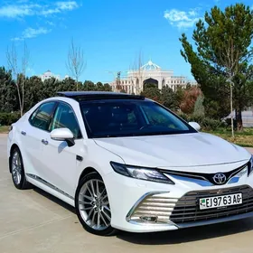 Toyota Camry 2022