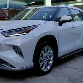 Toyota Highlander 2022