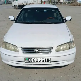 Toyota Camry 2000