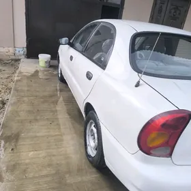 Daewoo Lanos 2002