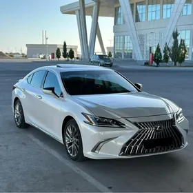 Lexus ES 350 2022
